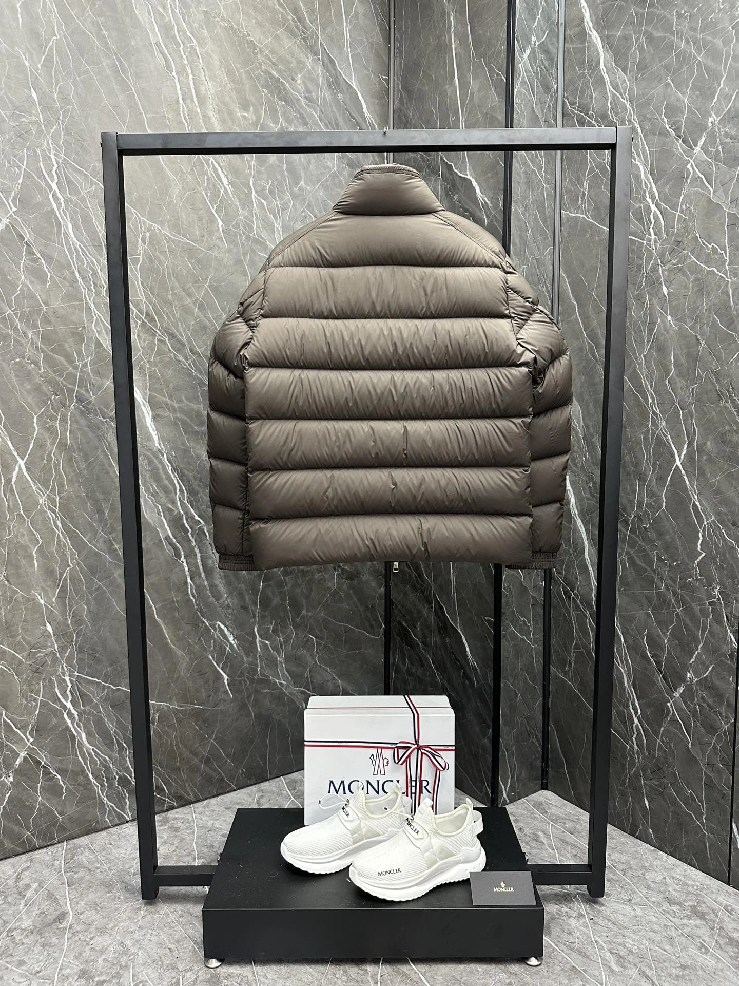 TechFriendly Moncler Down Jackets 145911