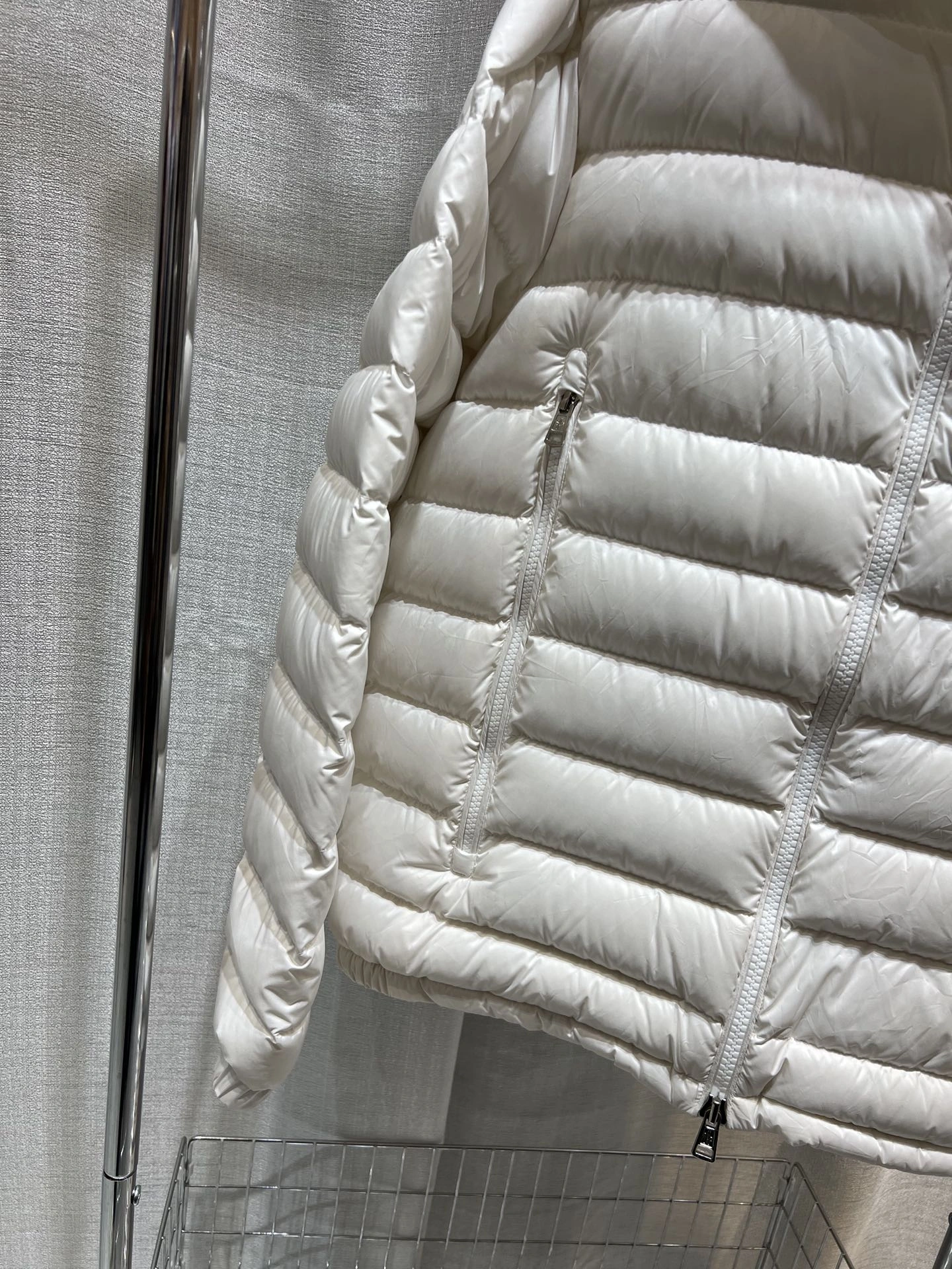 Moncler Down Jackets ZeroBulk 145905