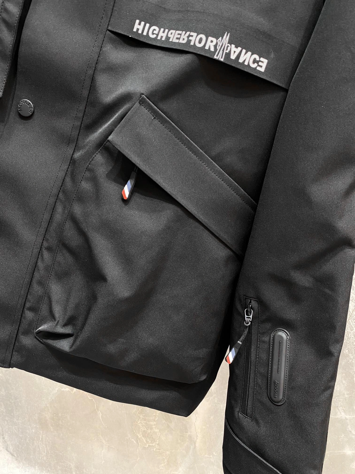 Casual Moncler Down Jackets 145904