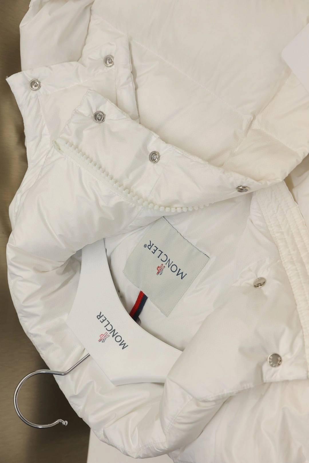 SunProtective Moncler Down Jackets 145929