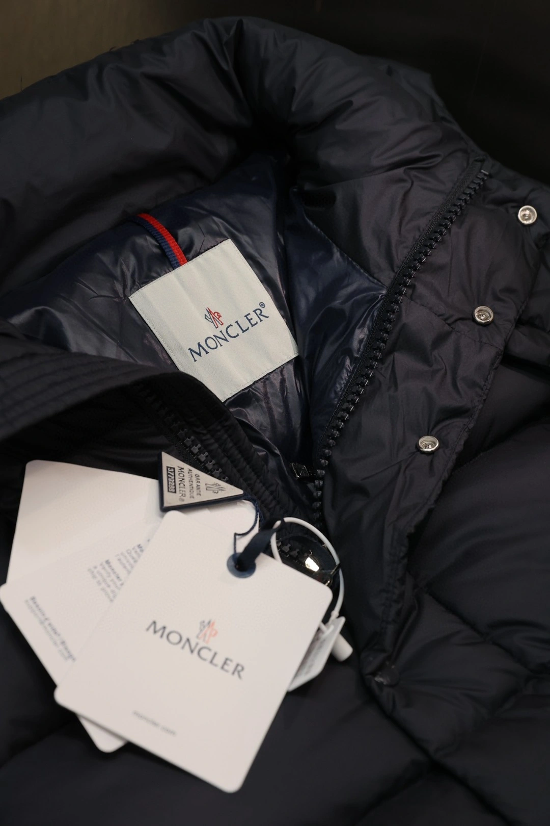 SmoothTexture Moncler Down Jackets 145913