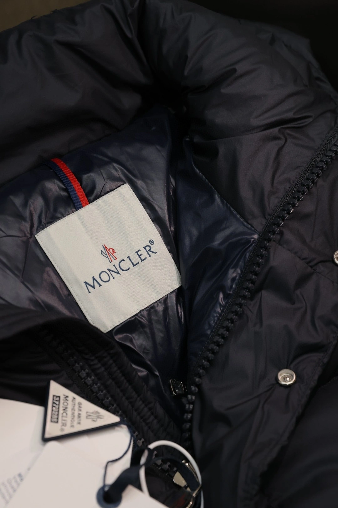 SmoothTexture Moncler Down Jackets 145913