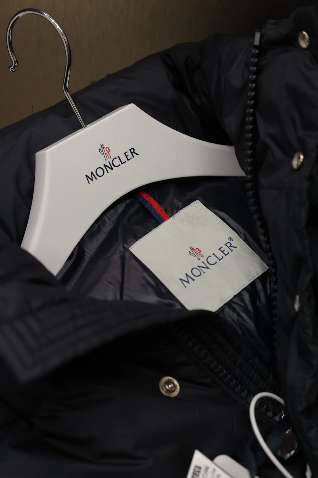 SmoothTexture Moncler Down Jackets 145913