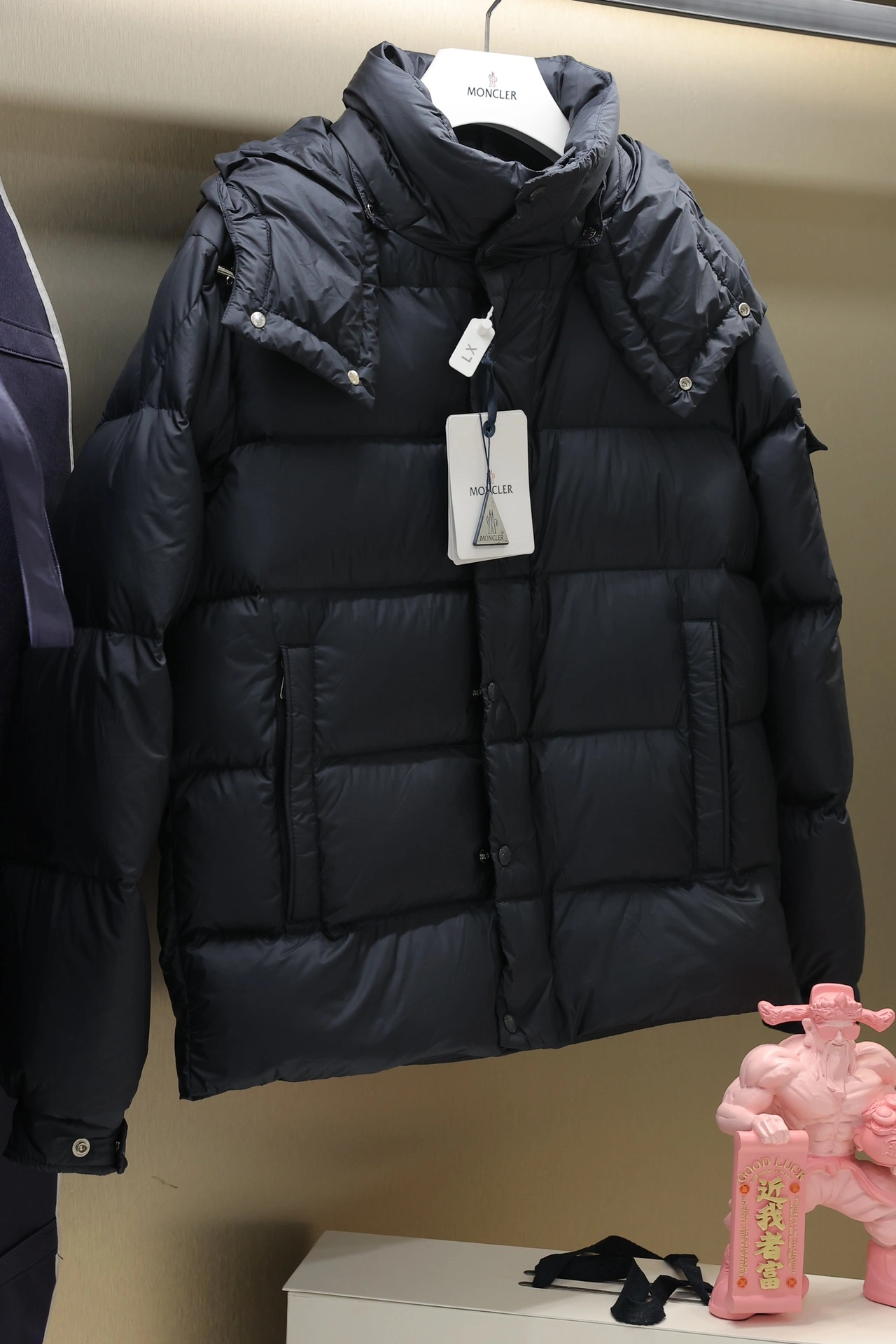 SmoothTexture Moncler Down Jackets 145913