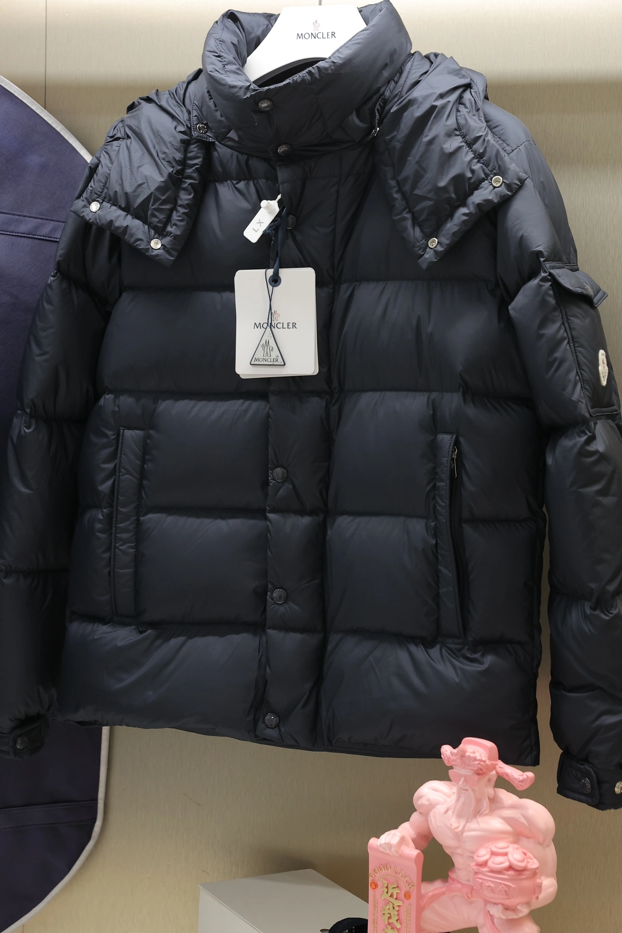 SmoothTexture Moncler Down Jackets 145913