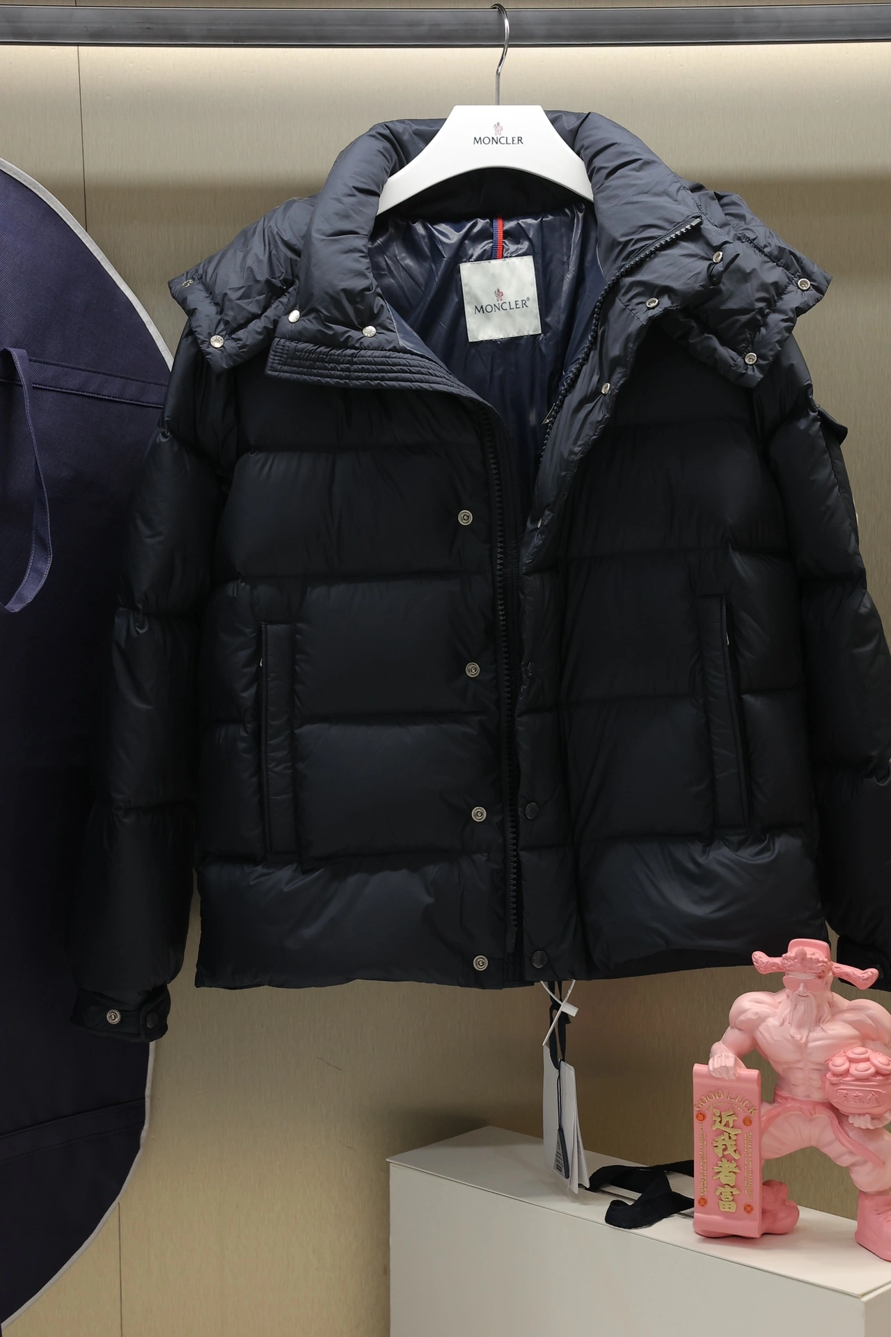 SmoothTexture Moncler Down Jackets 145913