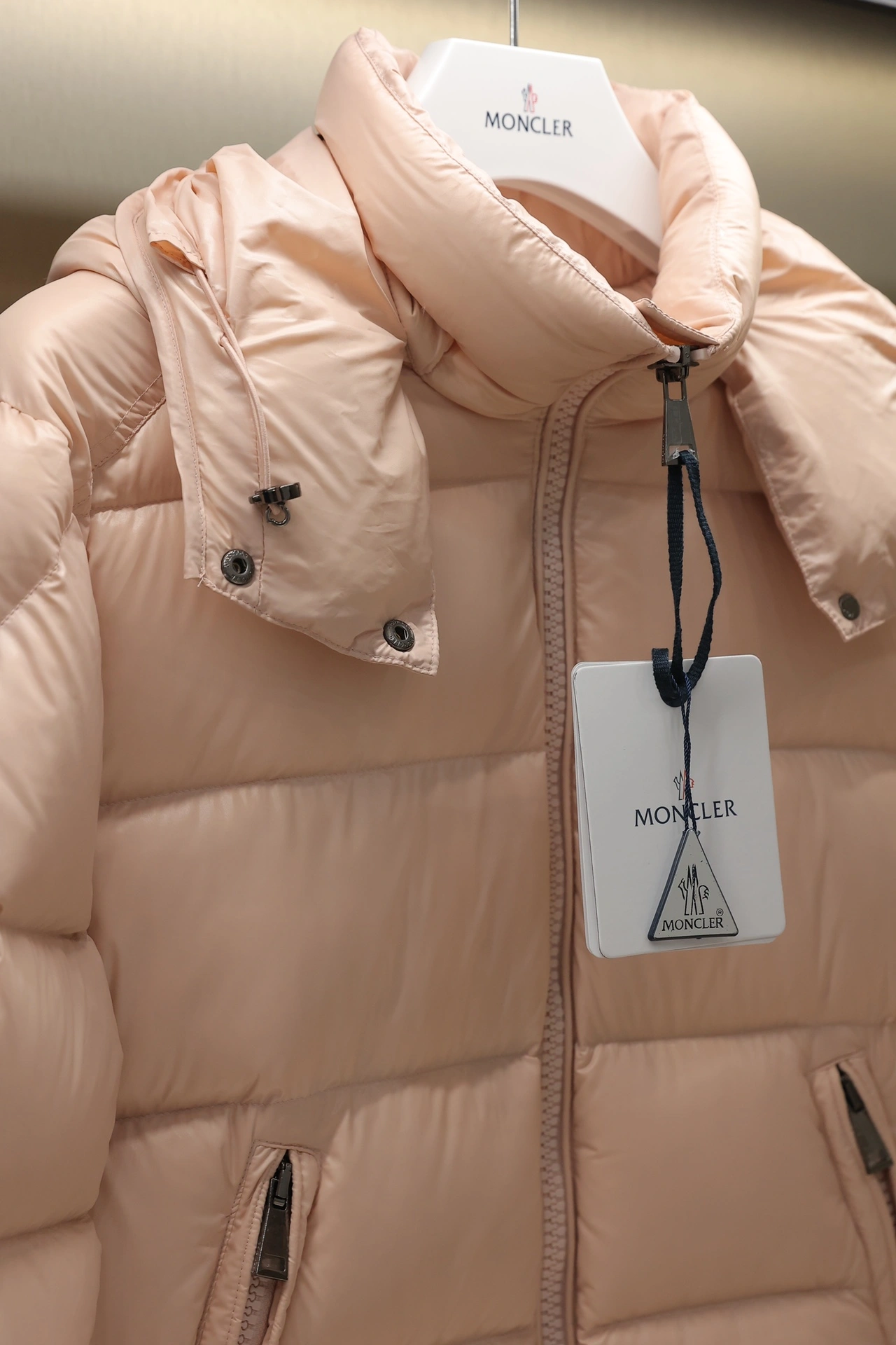 Moncler Down Jackets Comfortable 145927