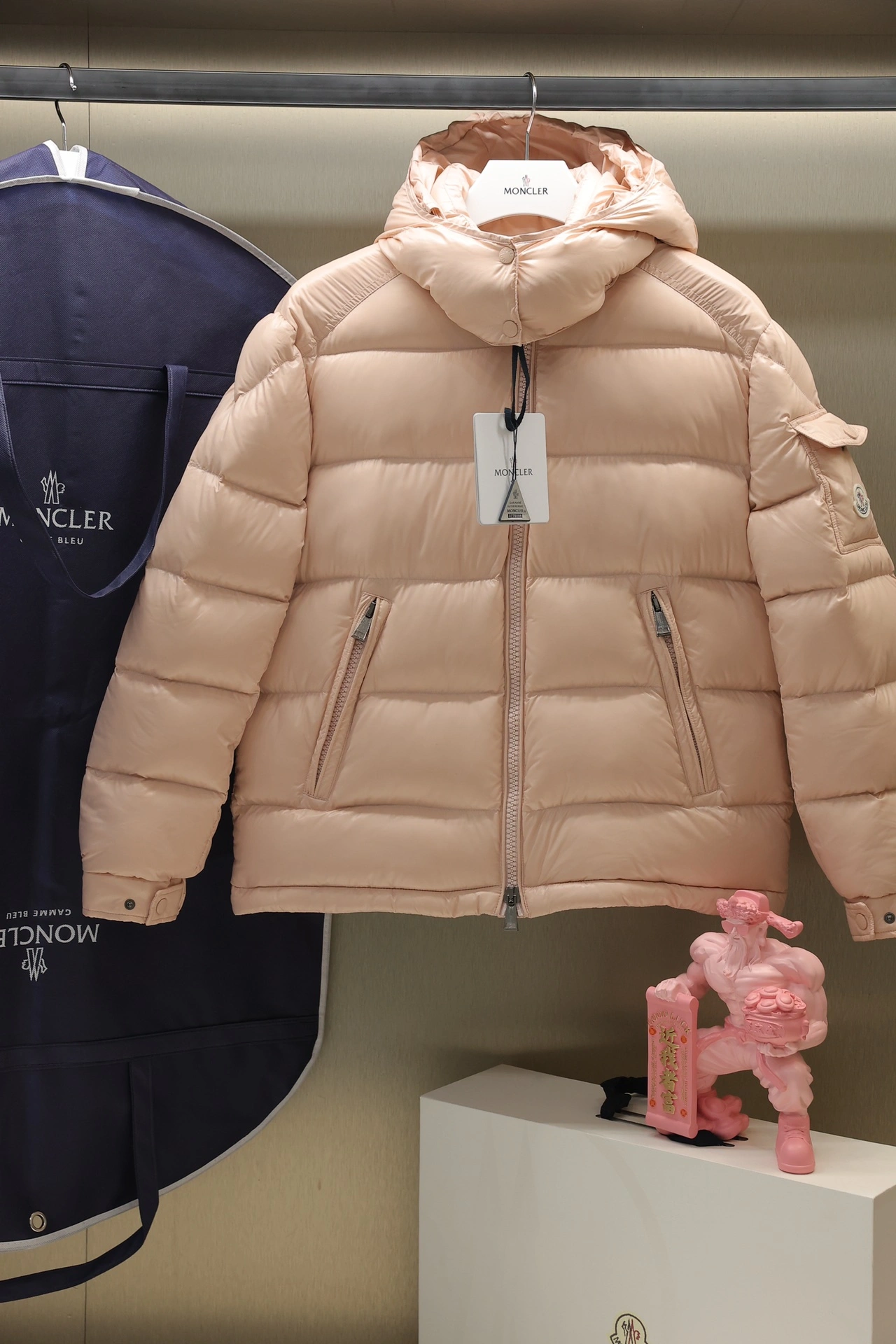Moncler Down Jackets Comfortable 145927