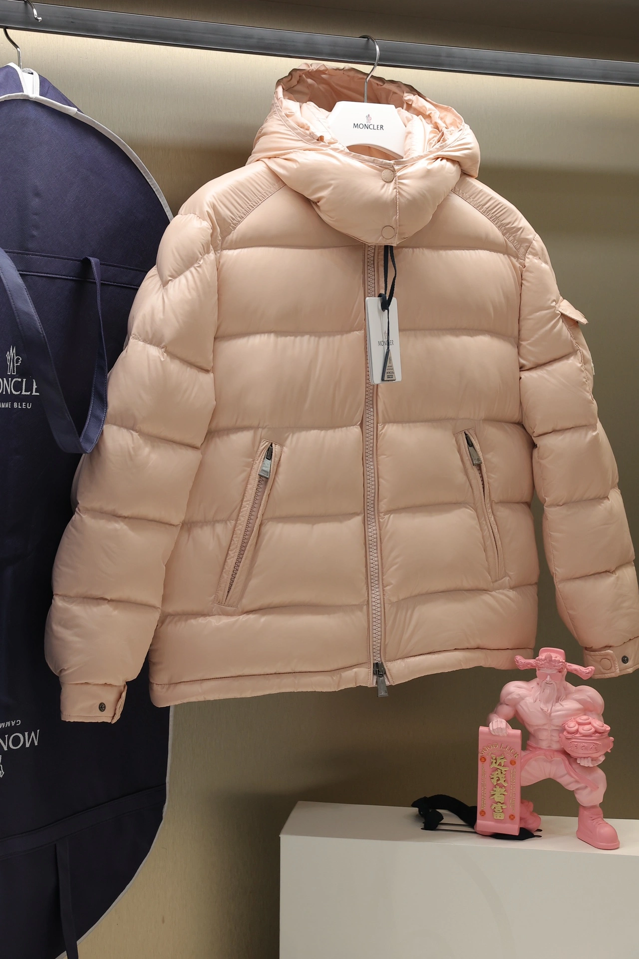 Moncler Down Jackets Comfortable 145927