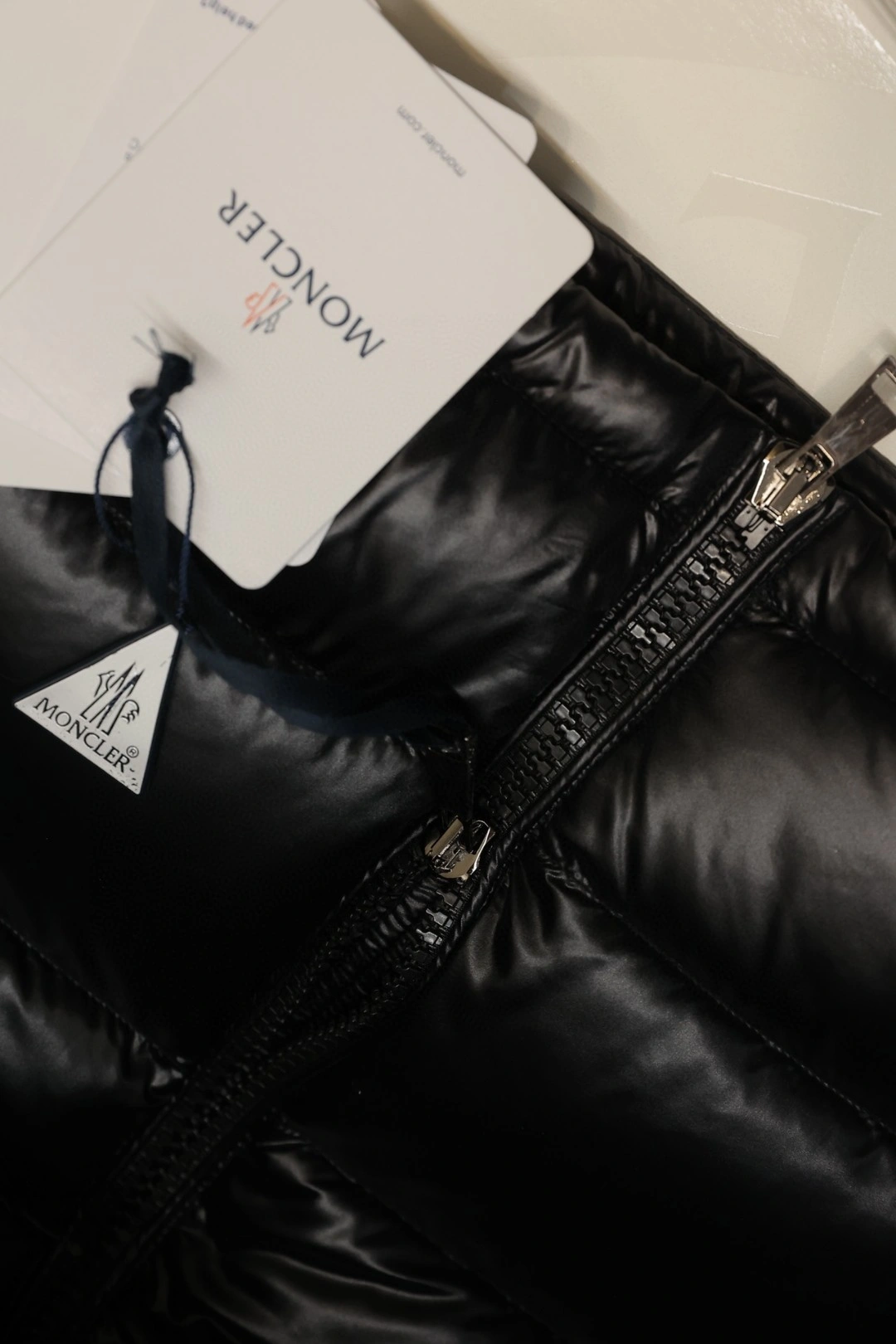 Moncler Down Jackets Lightweight 145914