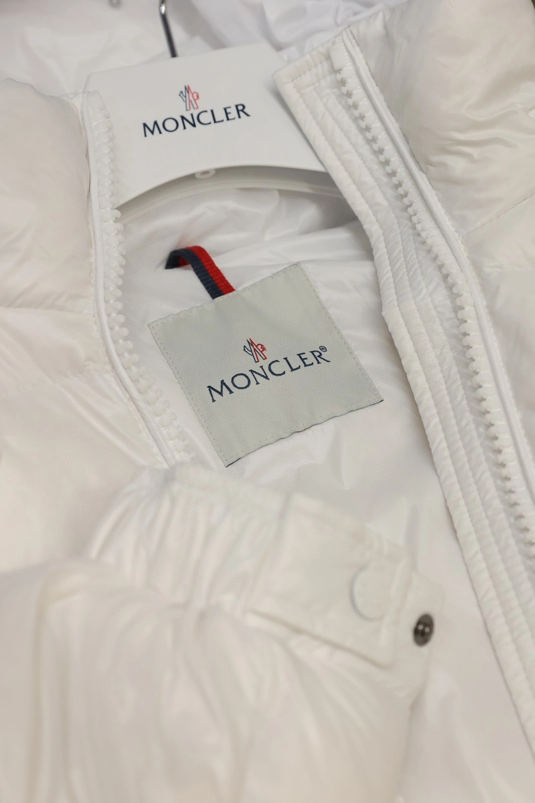 Moncler Down Jackets Contemporary 145930