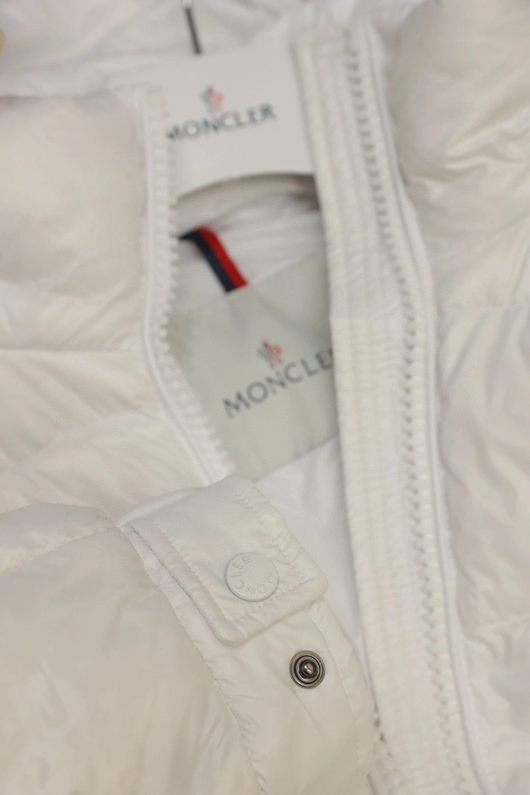 Moncler Down Jackets Contemporary 145930