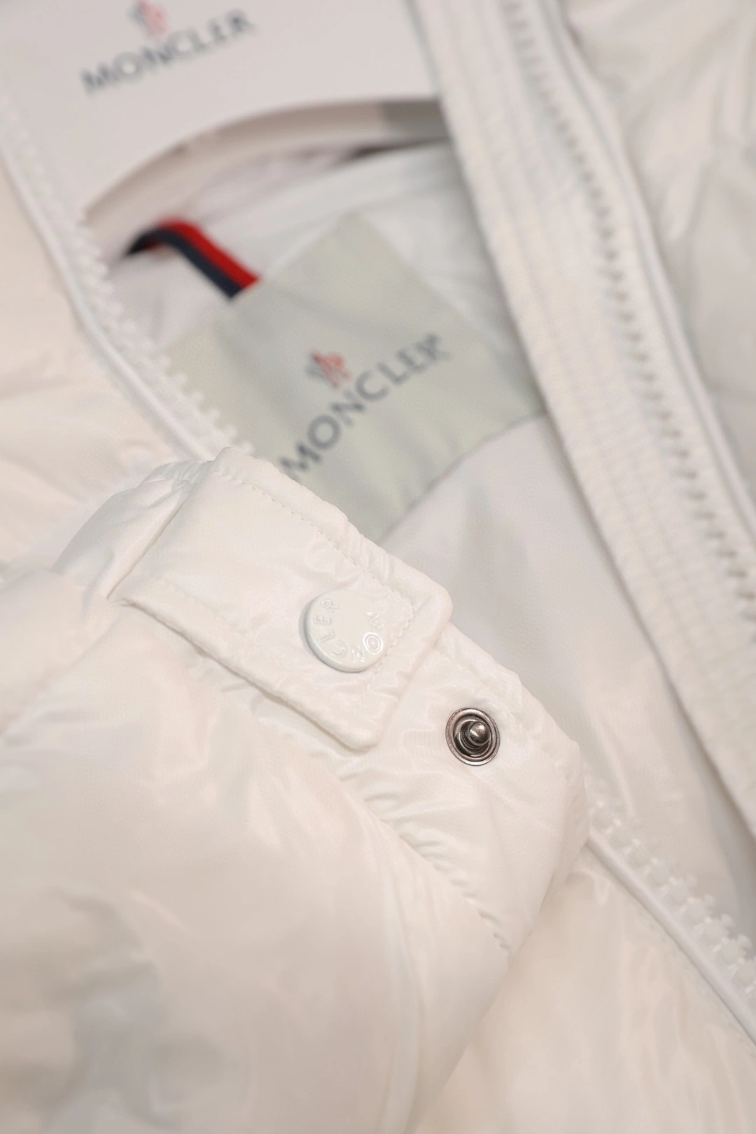 Moncler Down Jackets Contemporary 145930