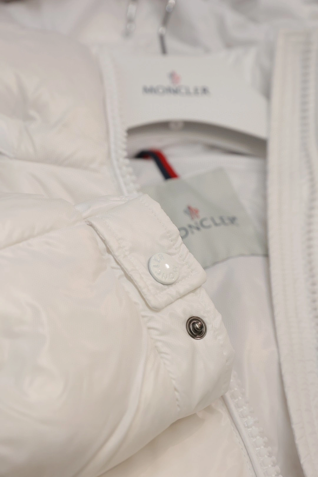Moncler Down Jackets Contemporary 145930