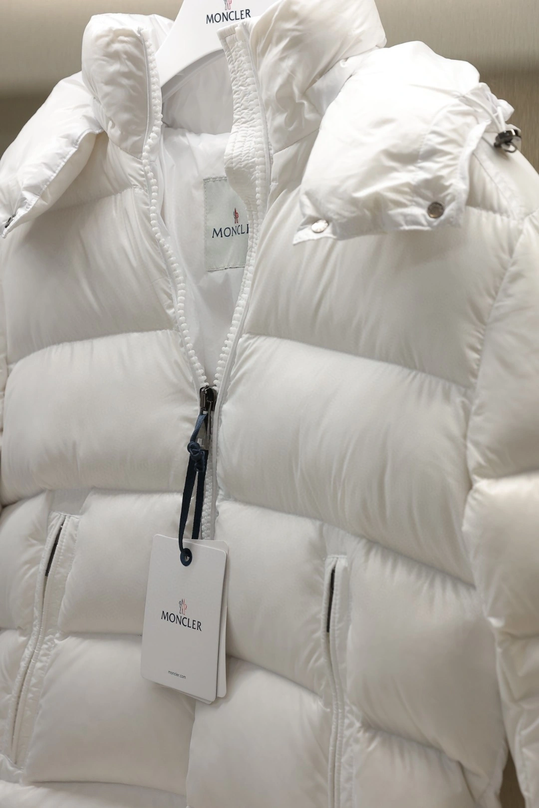 Moncler Down Jackets Contemporary 145930