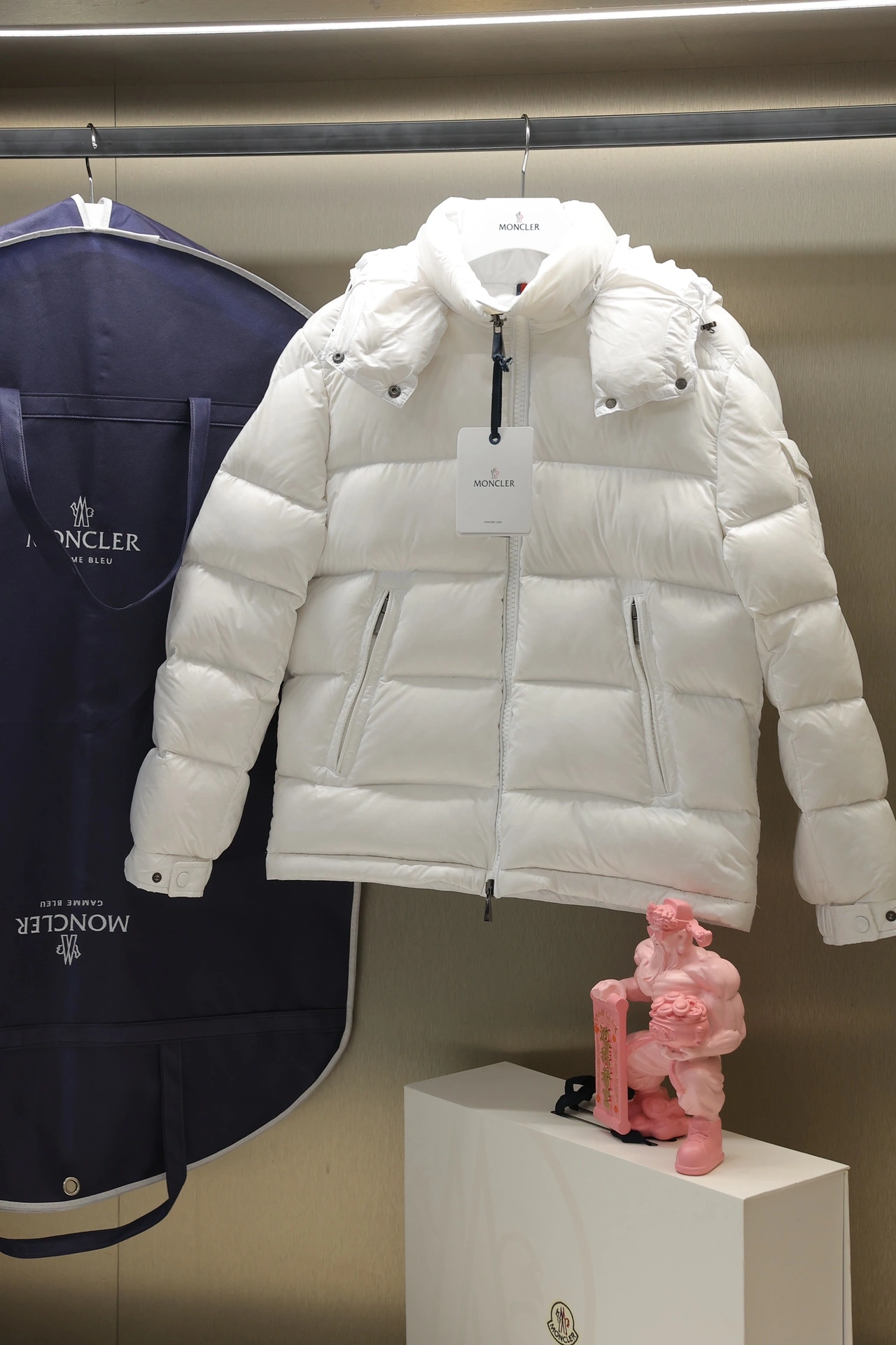 Moncler Down Jackets Contemporary 145930