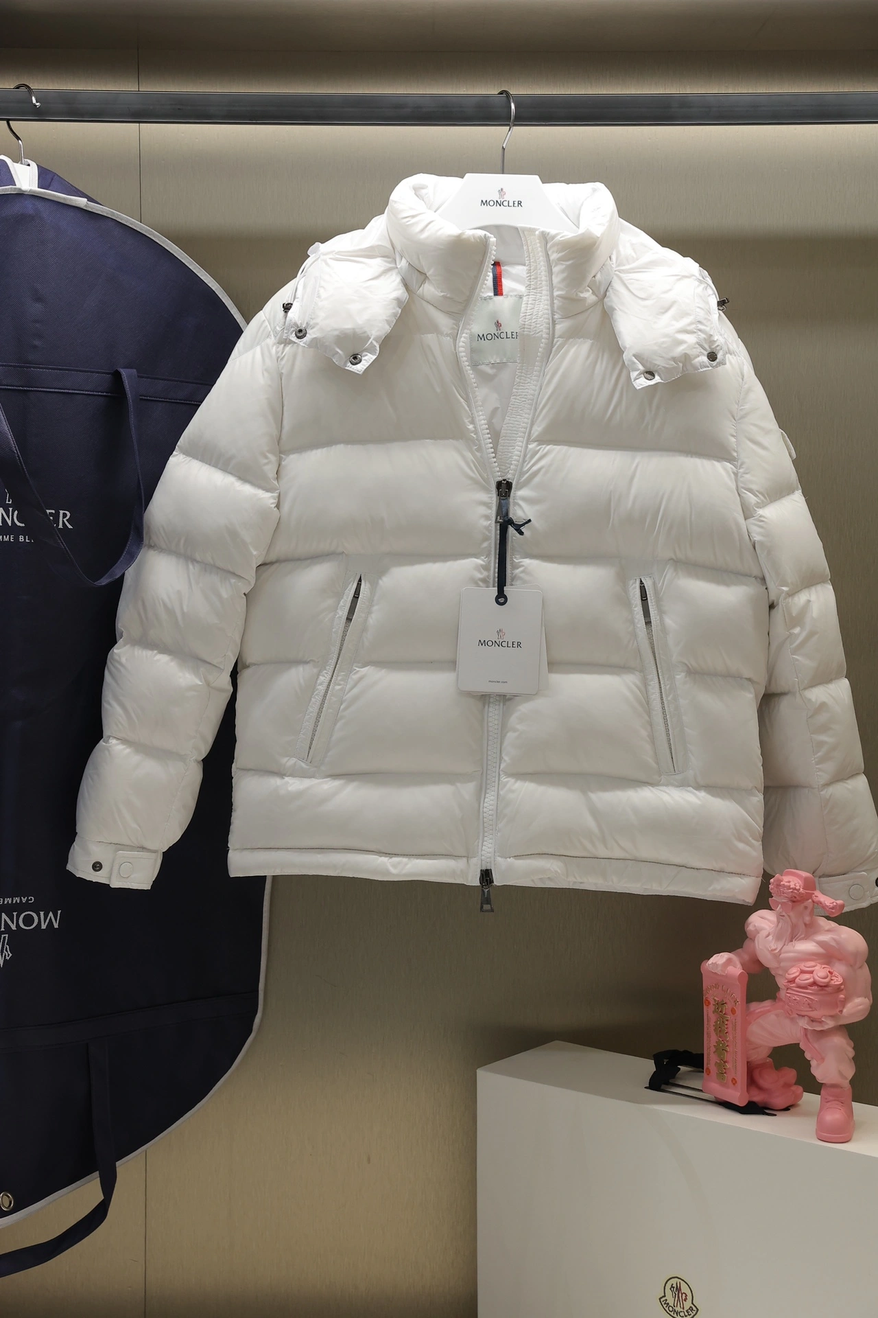 Moncler Down Jackets Contemporary 145930