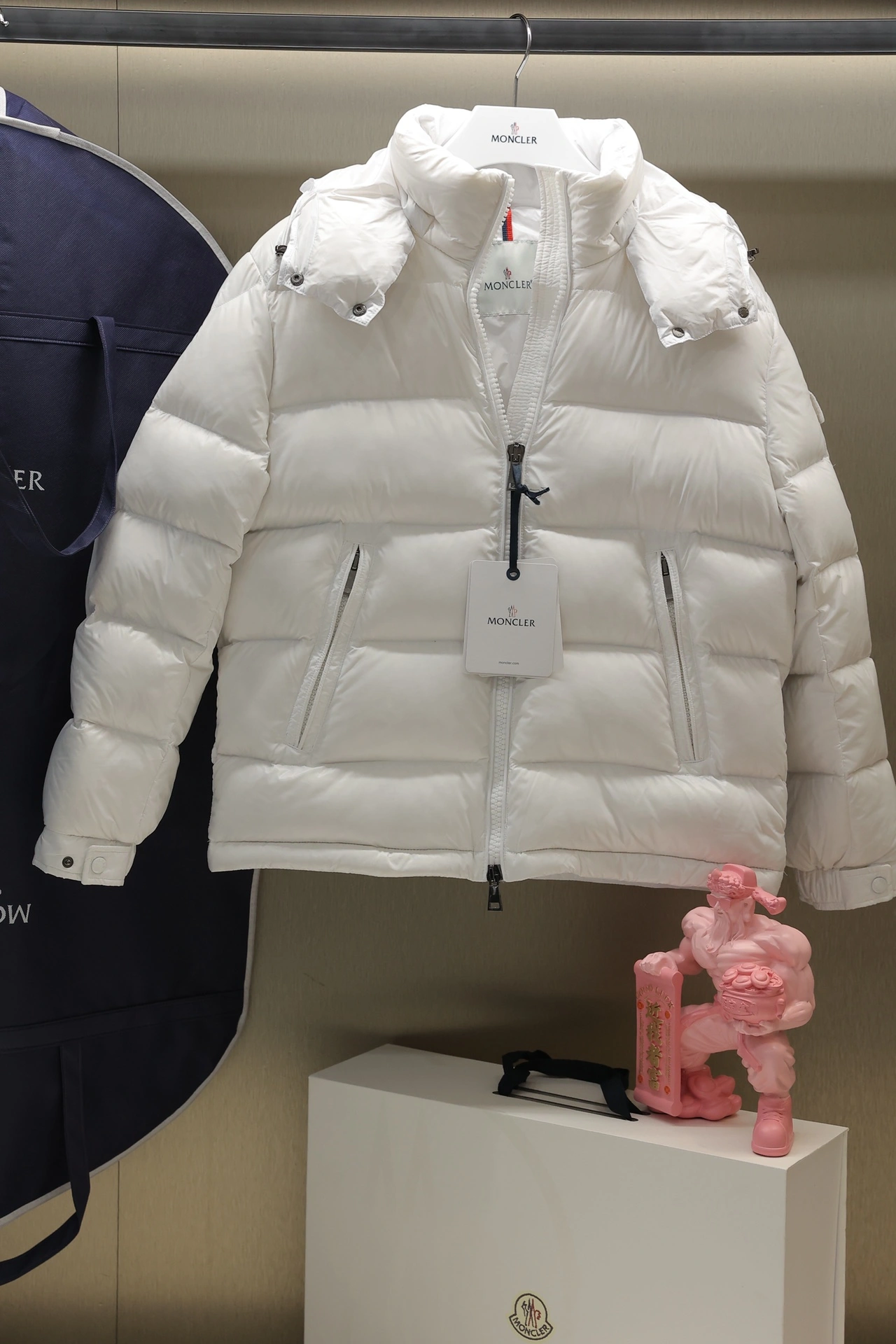 Moncler Down Jackets Contemporary 145930