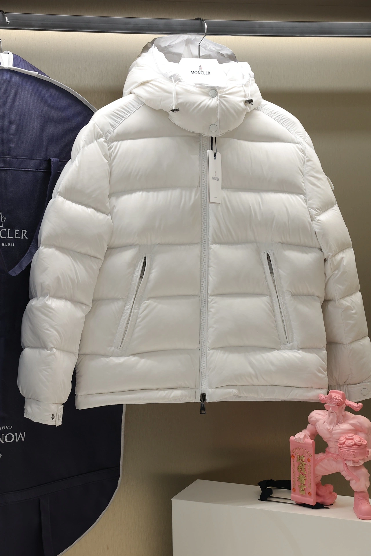 Moncler Down Jackets Contemporary 145930