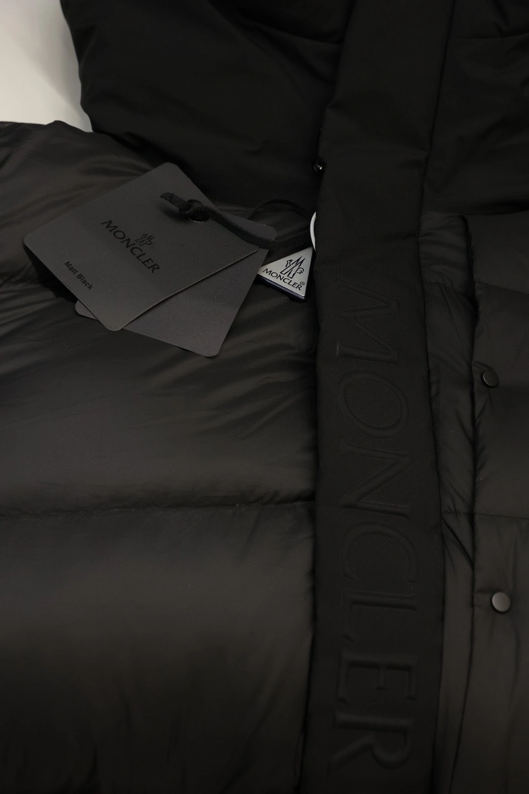 Trendsetting Moncler Down Jackets 145928