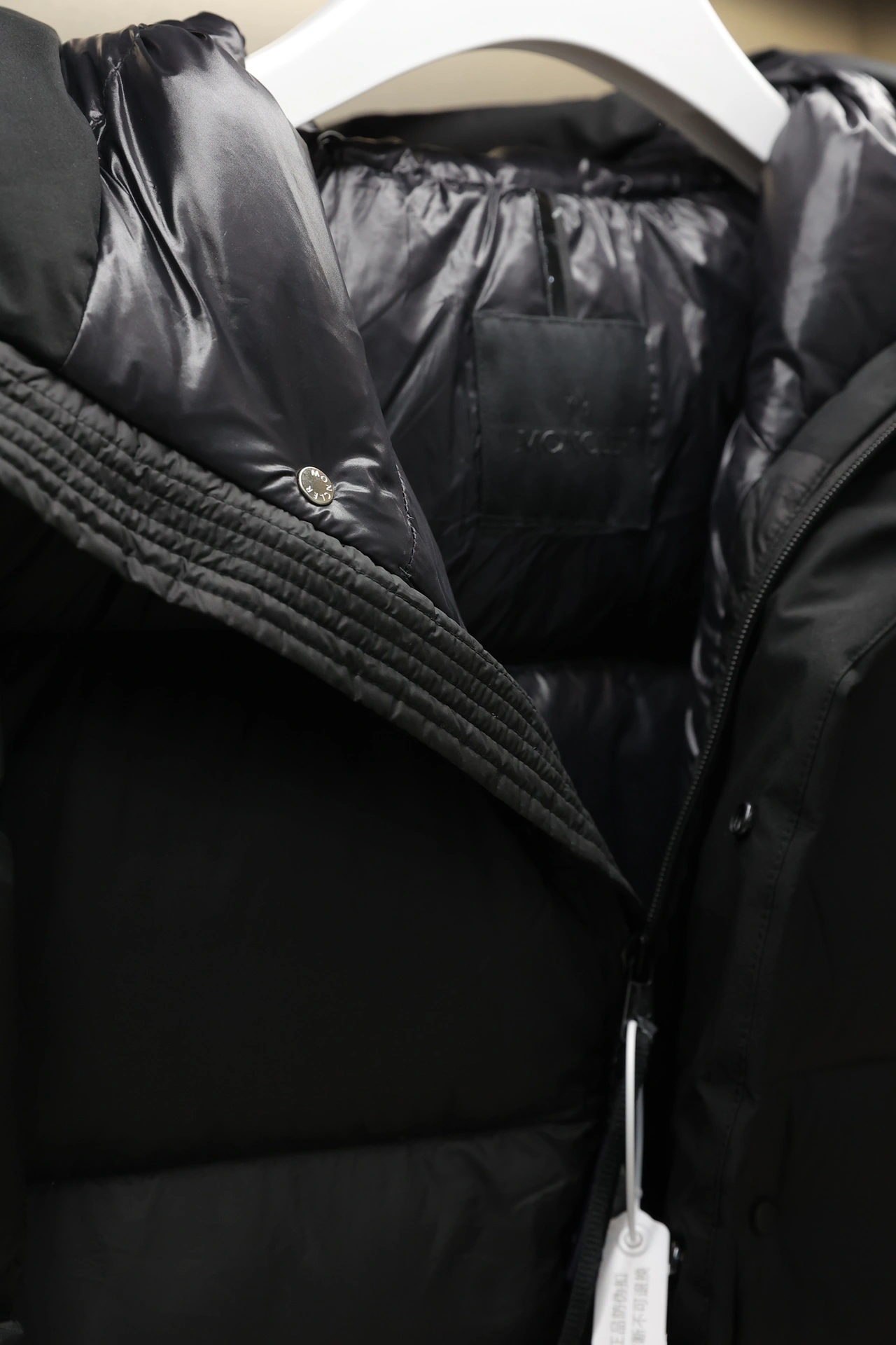 Trendsetting Moncler Down Jackets 145928