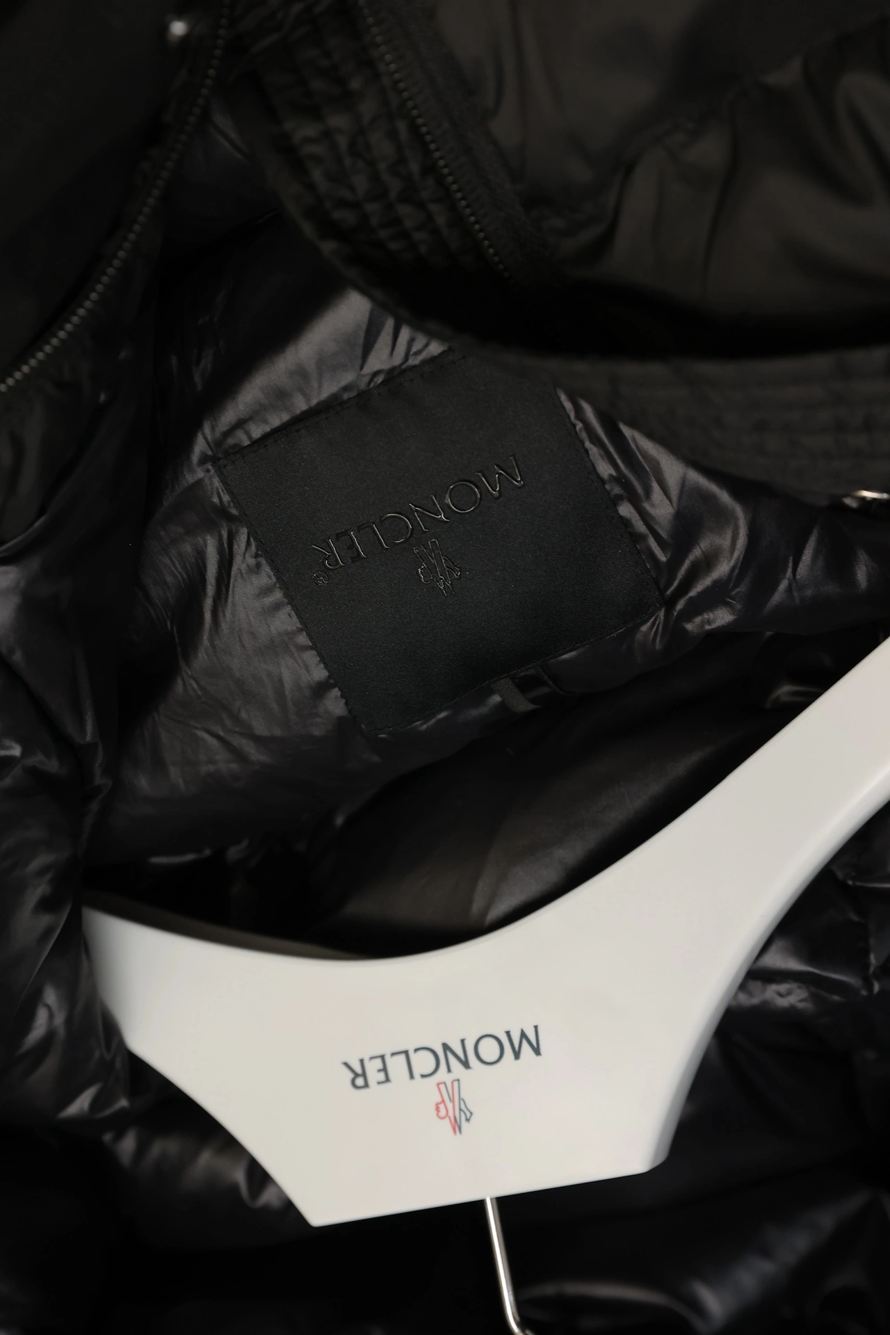Trendsetting Moncler Down Jackets 145928