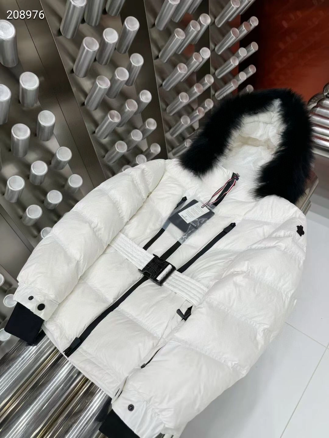 Moncler Down Jackets Resilient 145908