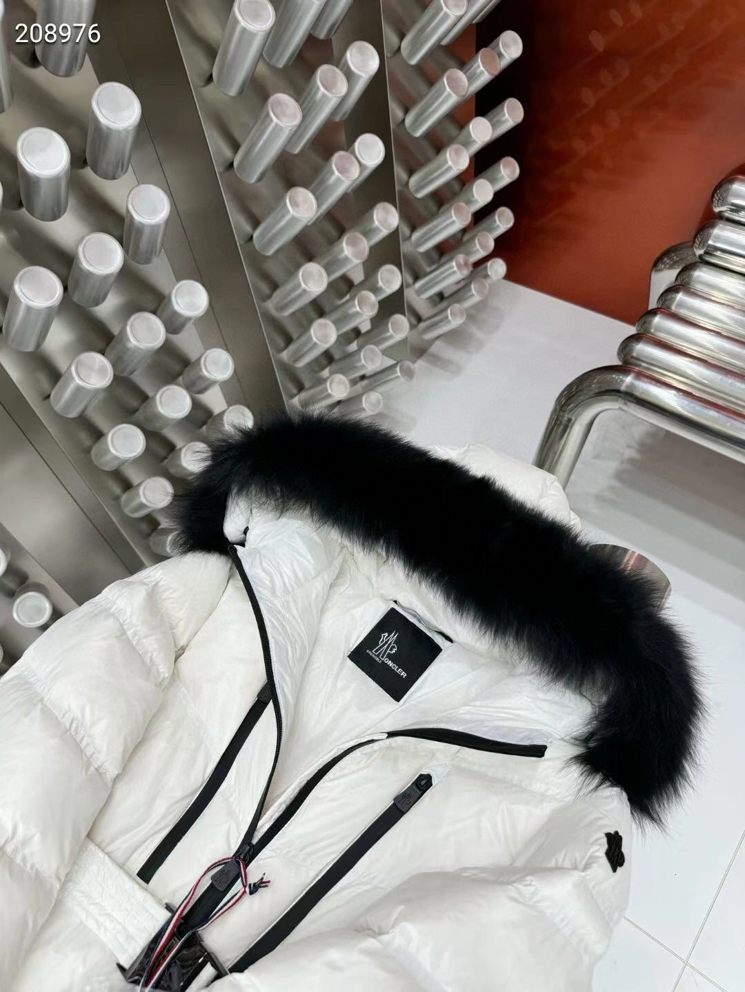 Moncler Down Jackets Resilient 145908