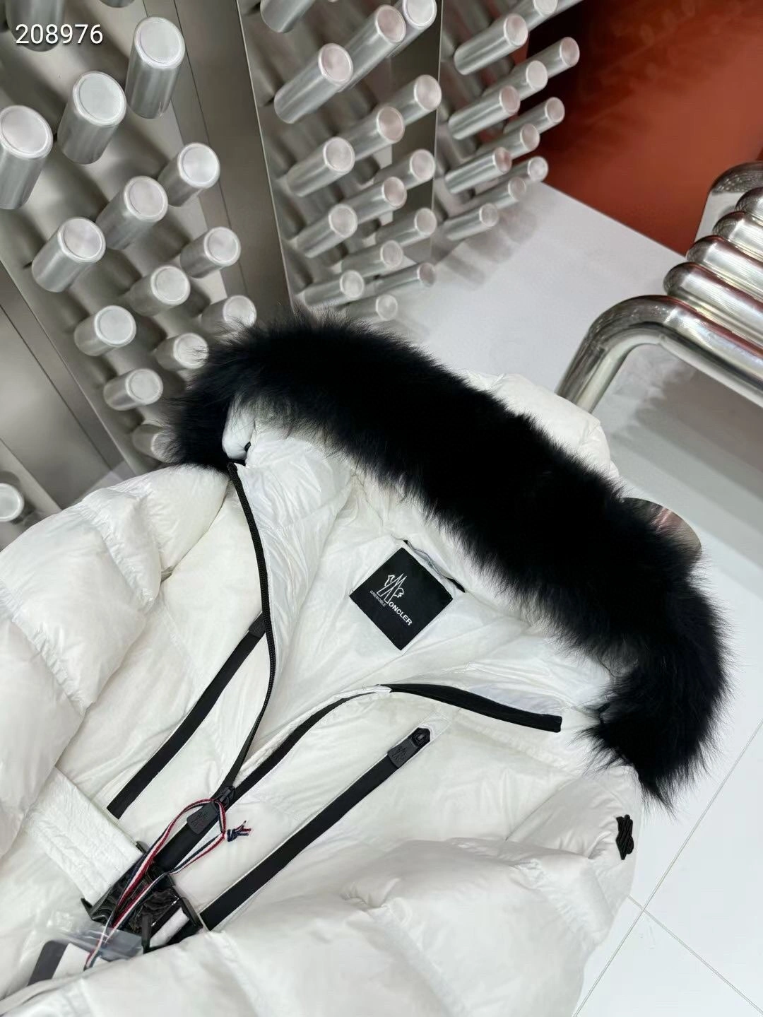 Moncler Down Jackets Resilient 145908