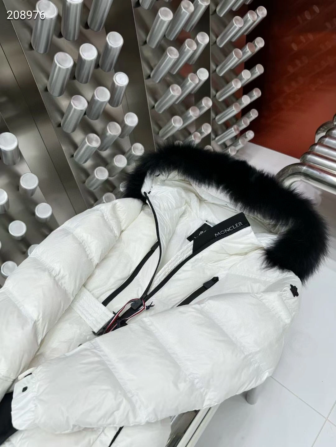 Moncler Down Jackets Resilient 145908