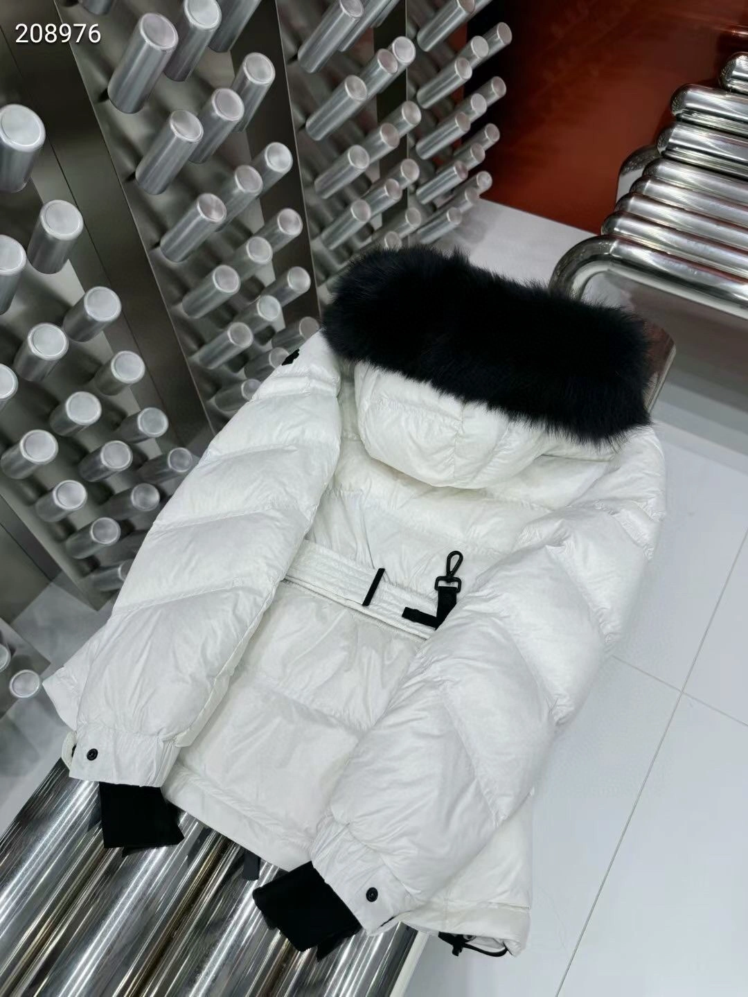Moncler Down Jackets Resilient 145908