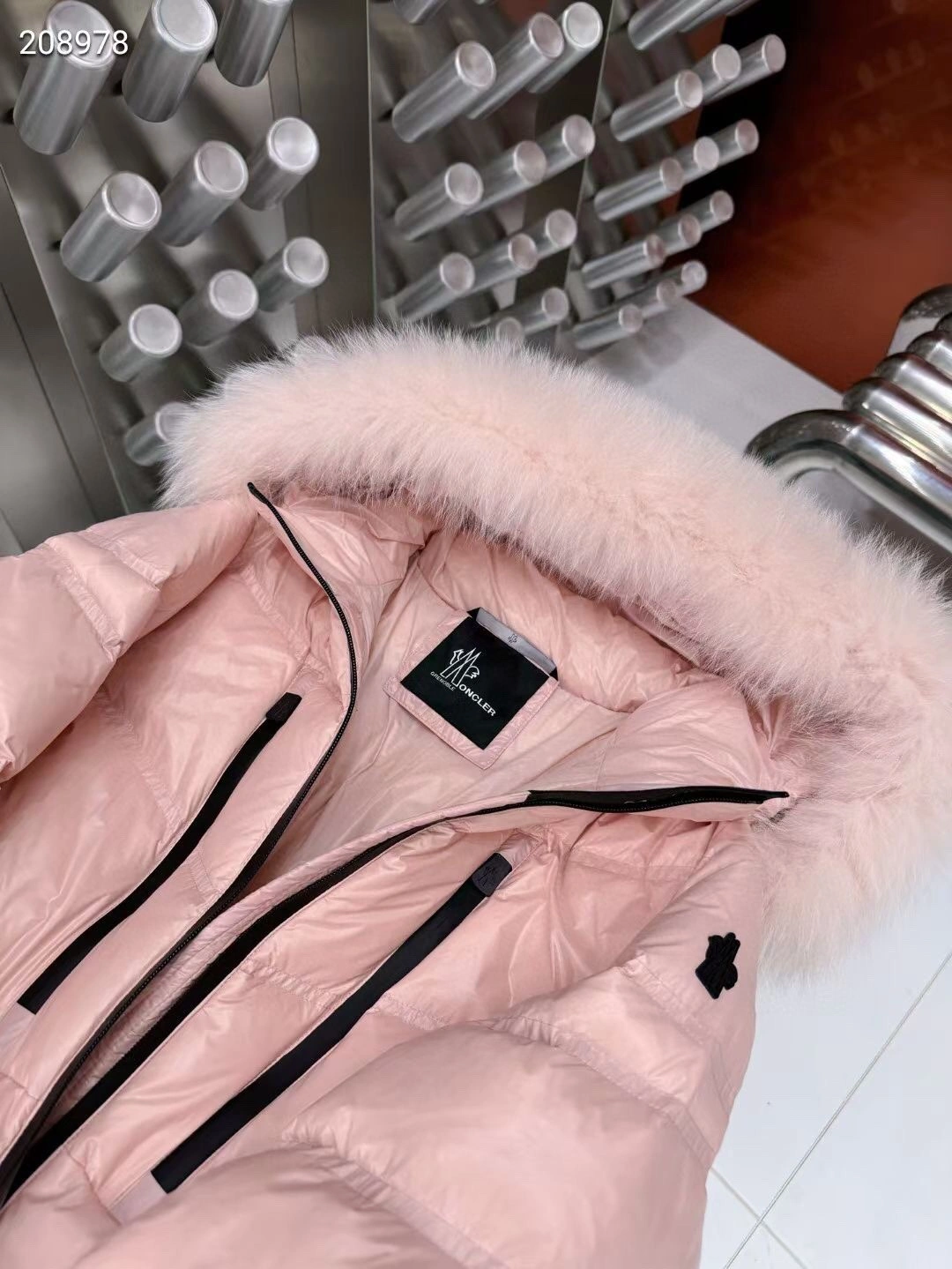 Moncler Down Jackets RelaxedFit 145898