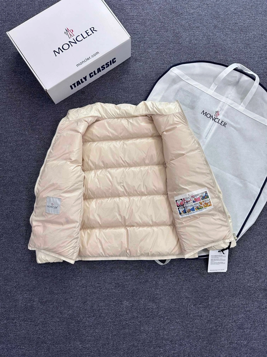 Moncler Down Jackets FlexibleFit 145897