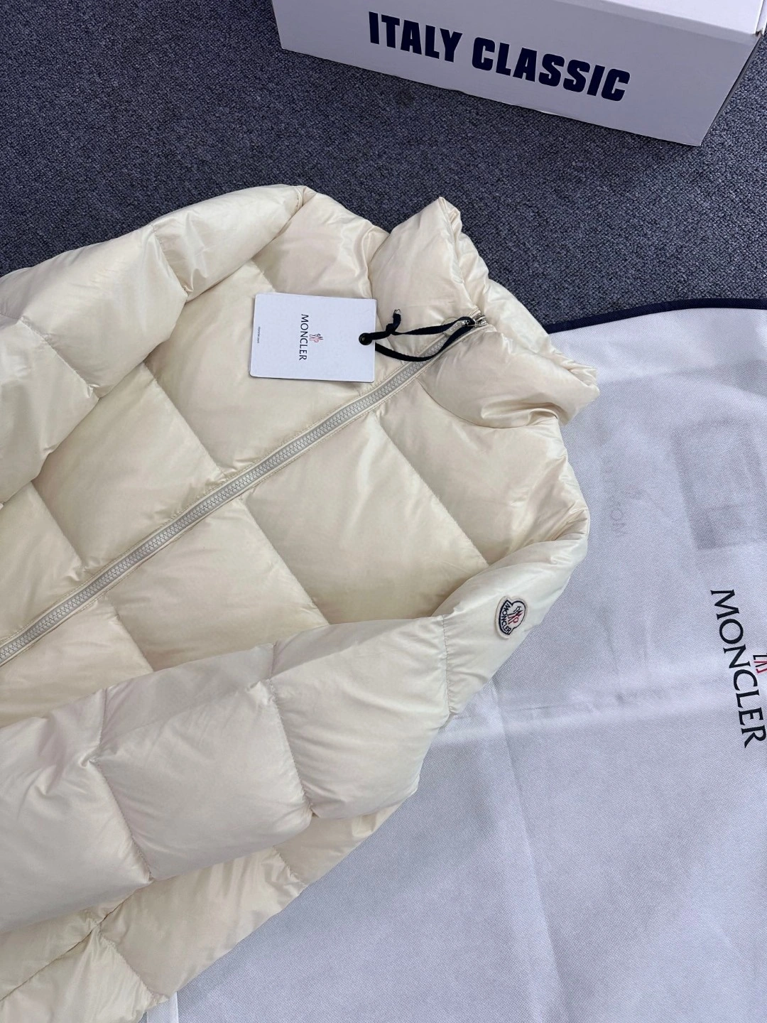 Moncler Down Jackets FlexibleFit 145897
