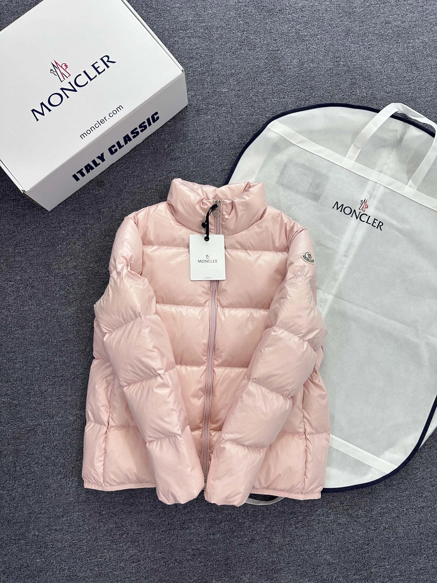 Moncler Down Jackets FastDry 145896