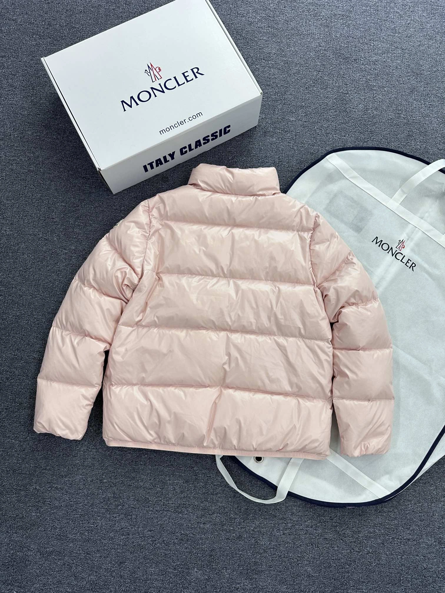 Moncler Down Jackets FastDry 145896