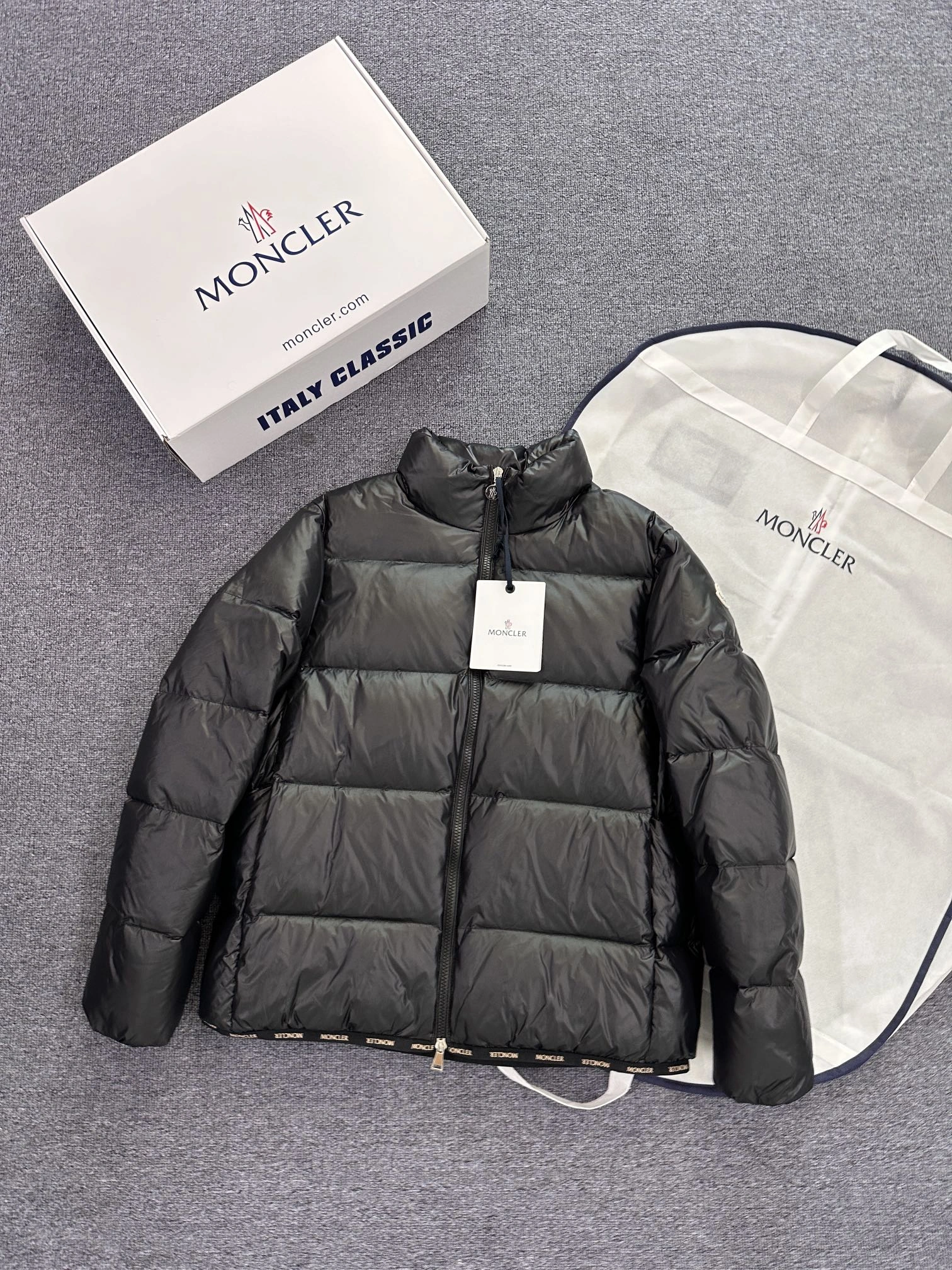 Casual Moncler Down Jackets 145894