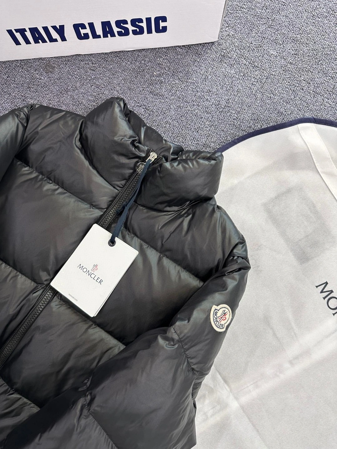 Casual Moncler Down Jackets 145894