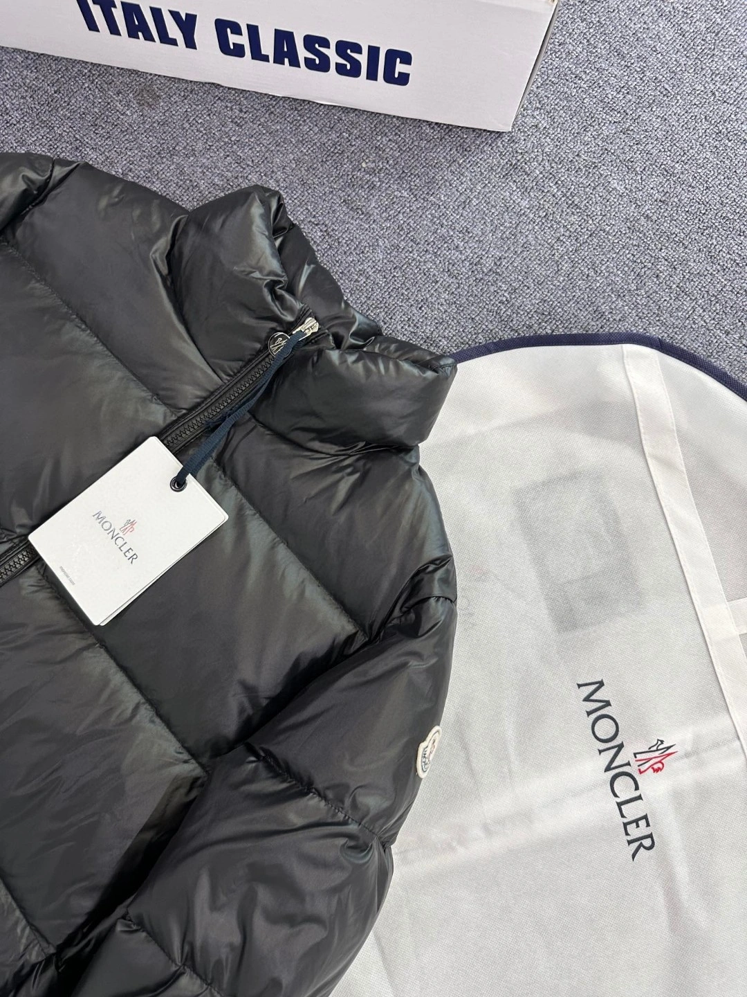 Casual Moncler Down Jackets 145894