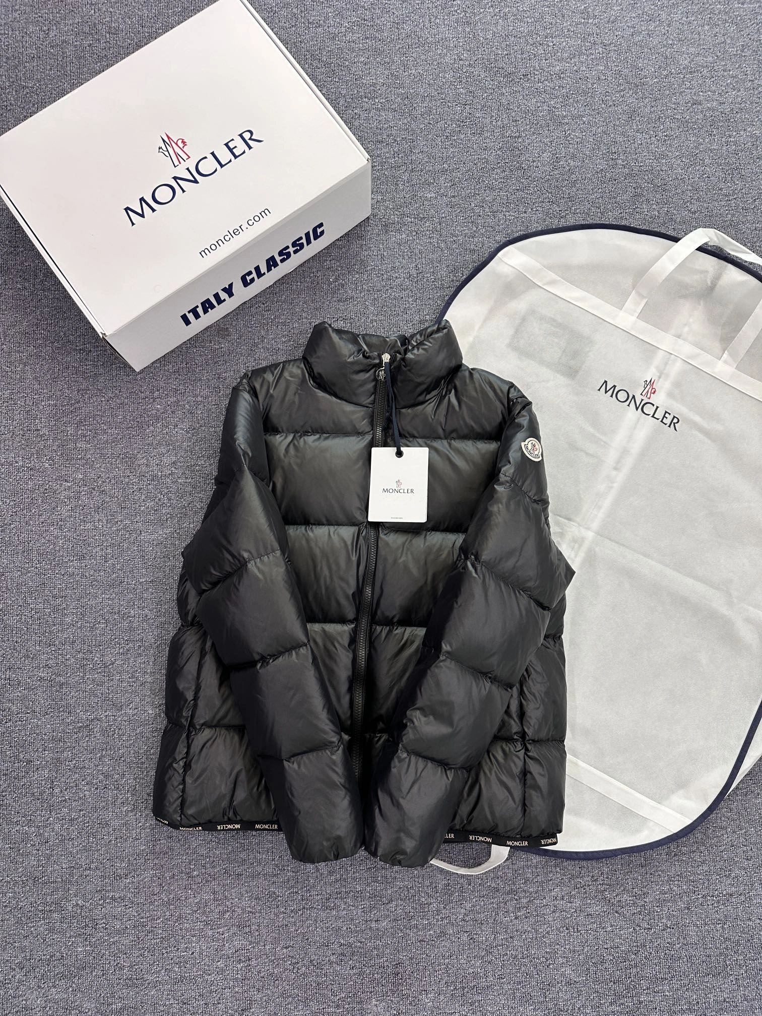 Casual Moncler Down Jackets 145894