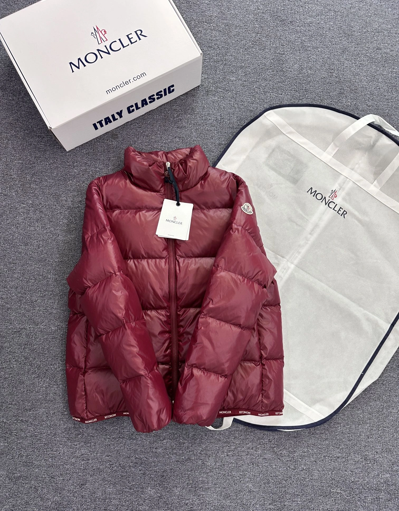 Moncler Down Jackets Unisex 145892