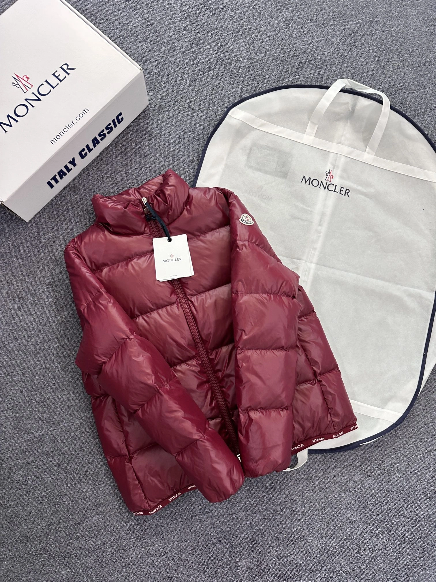 Moncler Down Jackets Unisex 145892