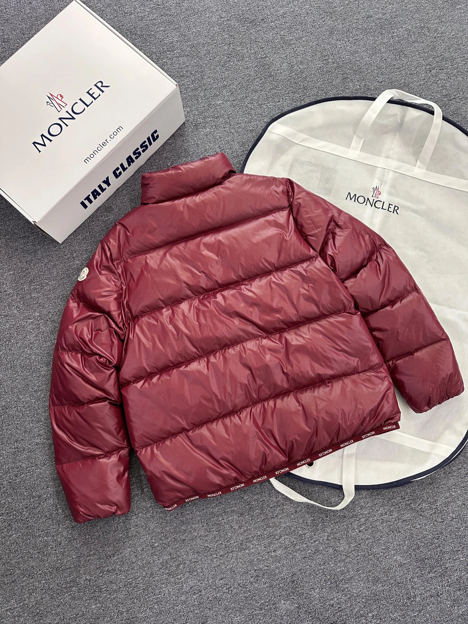 Moncler Down Jackets Unisex 145892