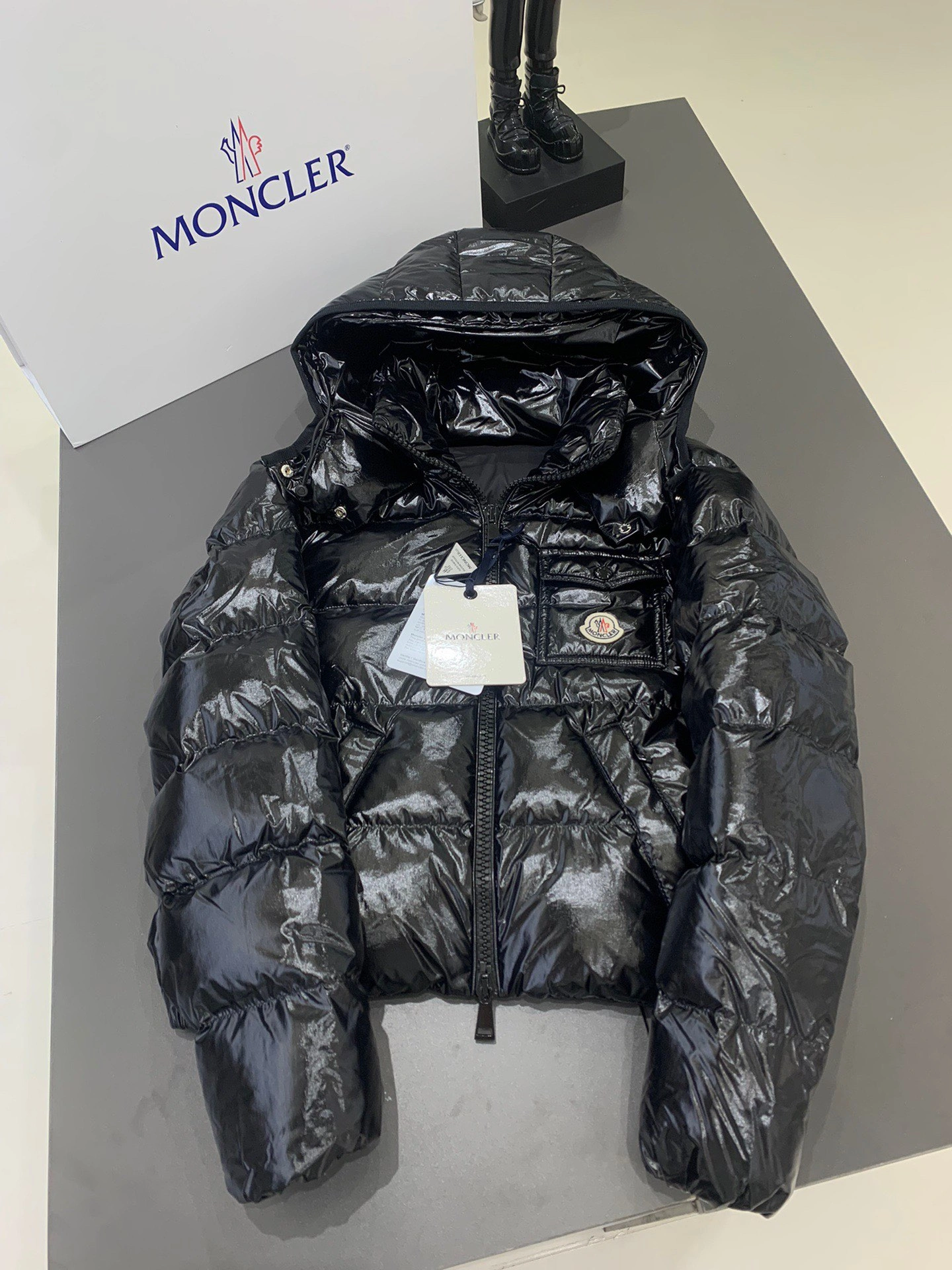 MoistureWicking Moncler Down Jackets 145890