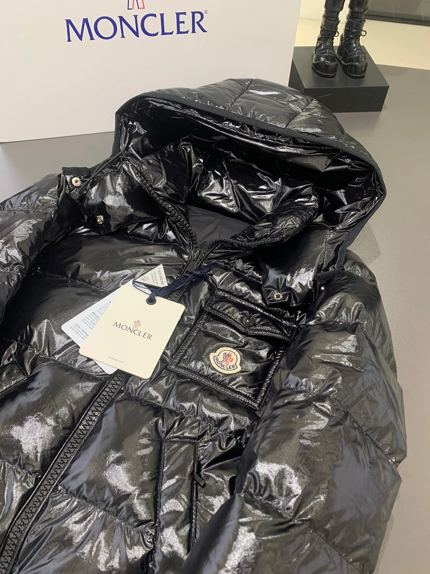 MoistureWicking Moncler Down Jackets 145890