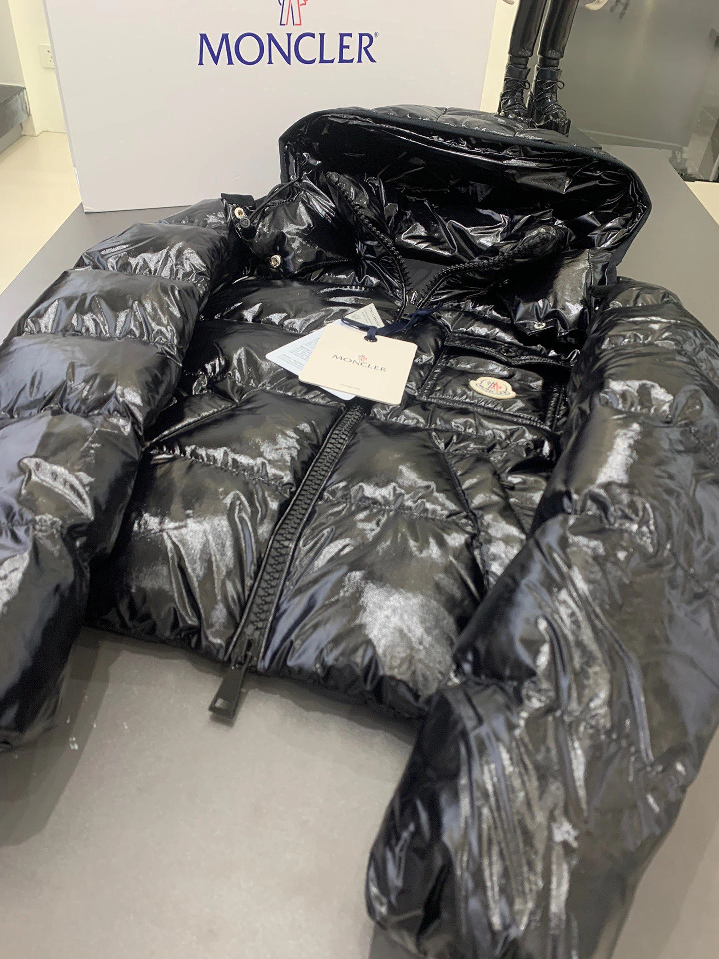 MoistureWicking Moncler Down Jackets 145890