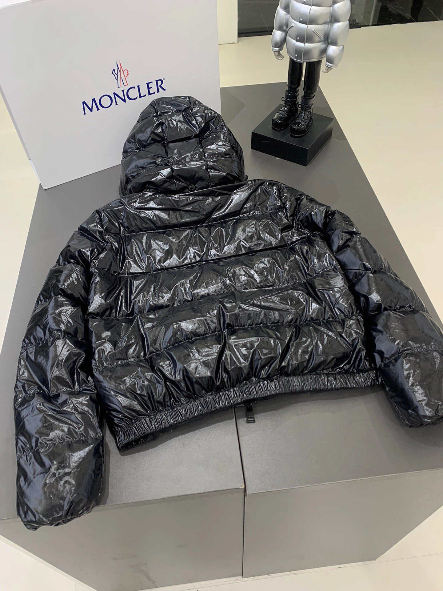 MoistureWicking Moncler Down Jackets 145890