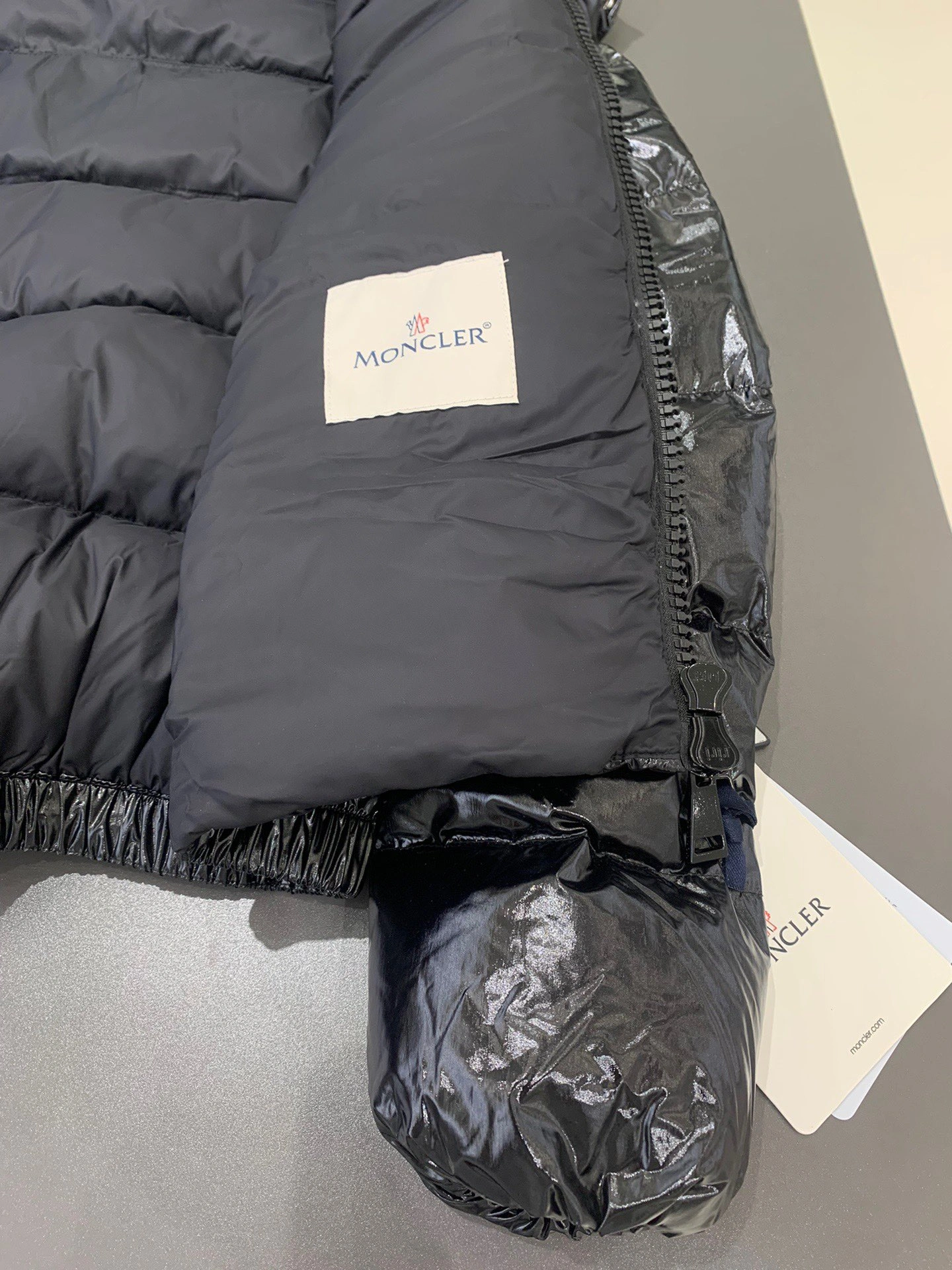MoistureWicking Moncler Down Jackets 145890