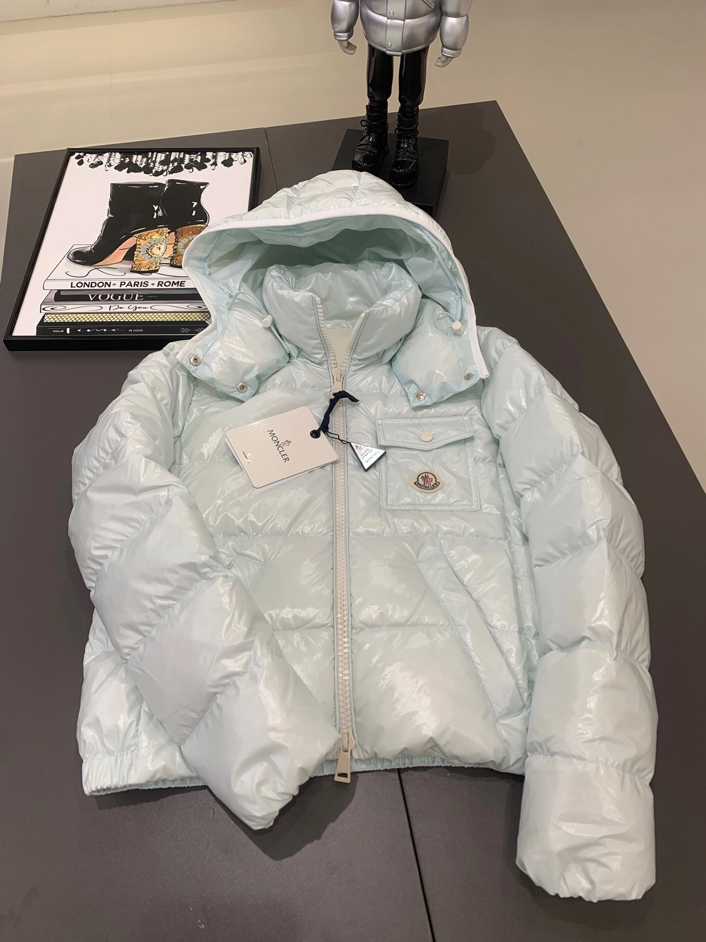 Moncler Down Jackets EasyMatch 145889