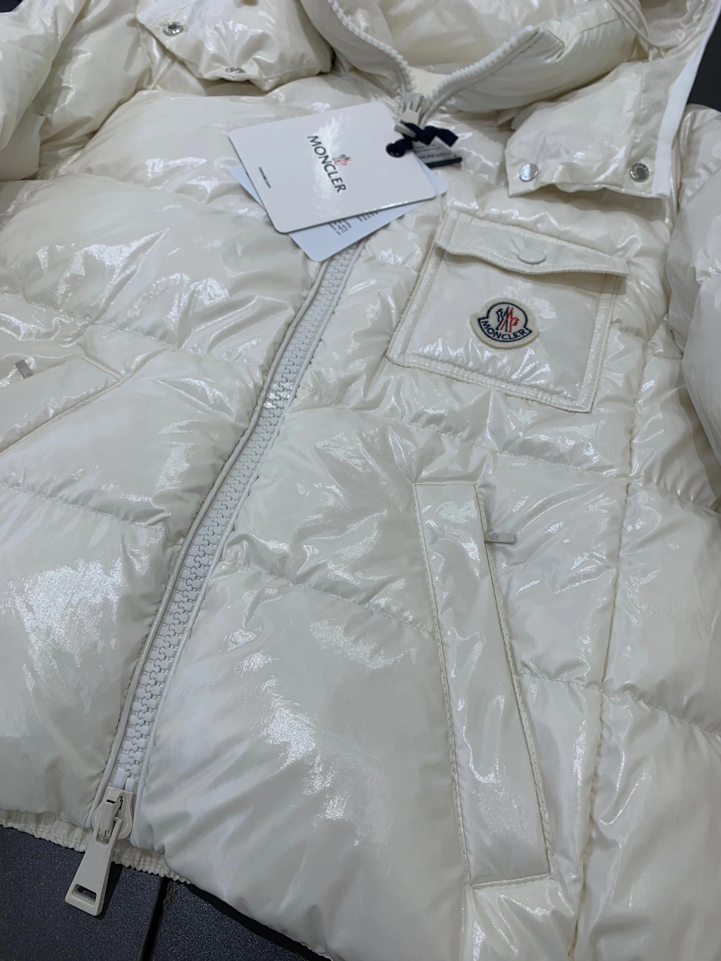 ModernLook Moncler Down Jackets 145885